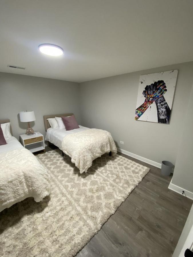 Modern 3 Bedroom Close To Downtown Chicago
